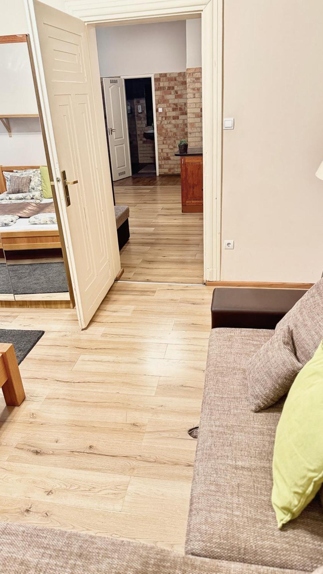 Central Walk Fashionstreet Apartmnts 布达佩斯 外观 照片