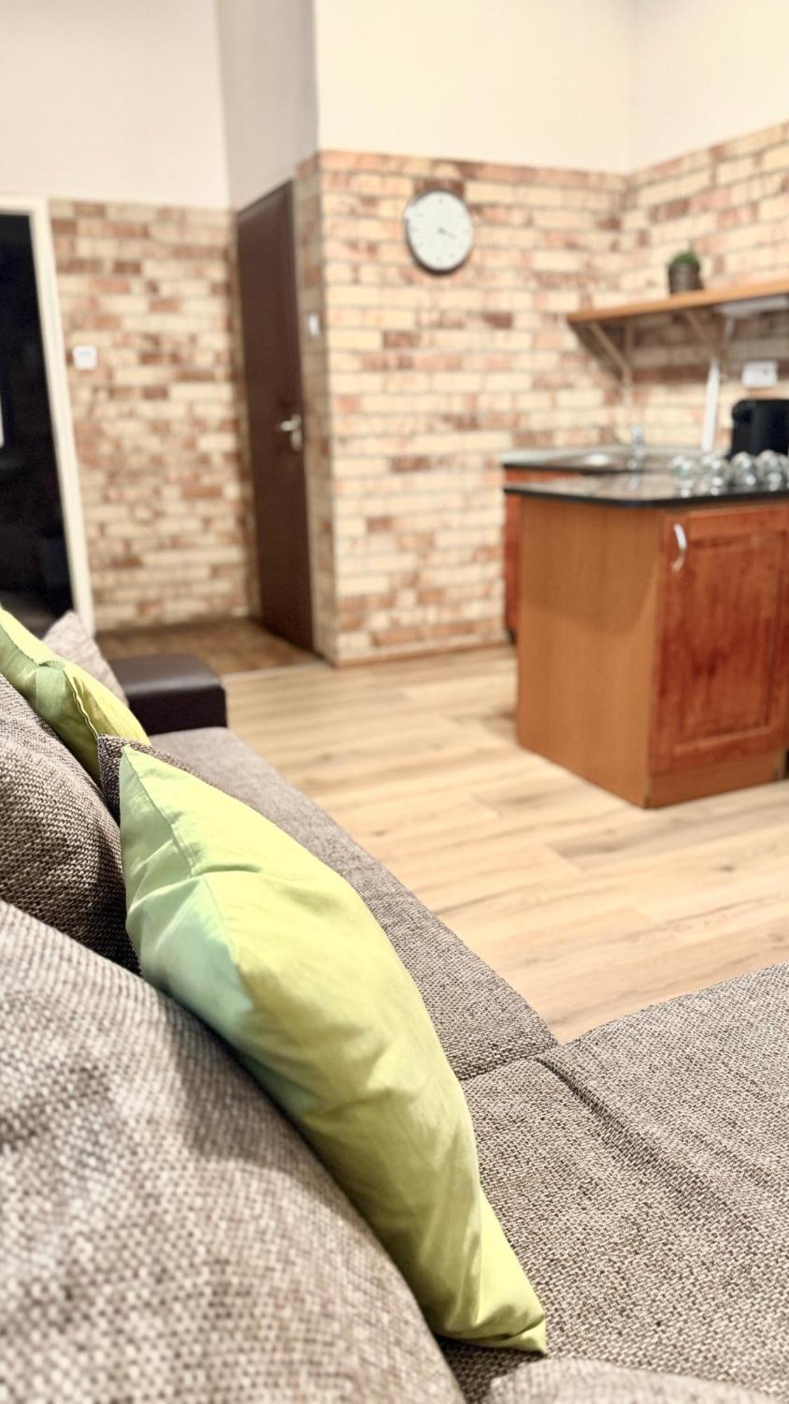 Central Walk Fashionstreet Apartmnts 布达佩斯 外观 照片